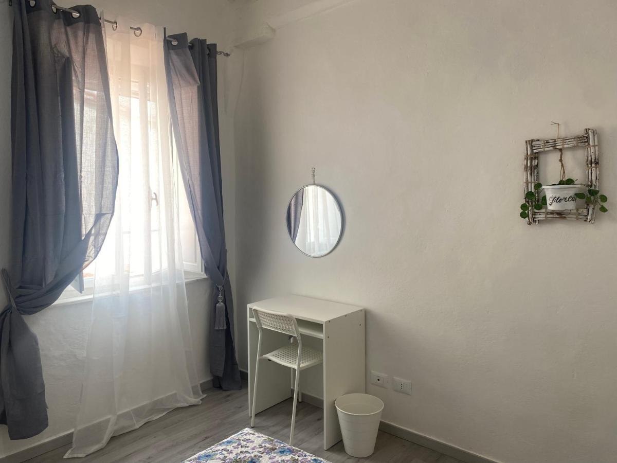 La Petite Maison Usigliano Eksteriør bilde