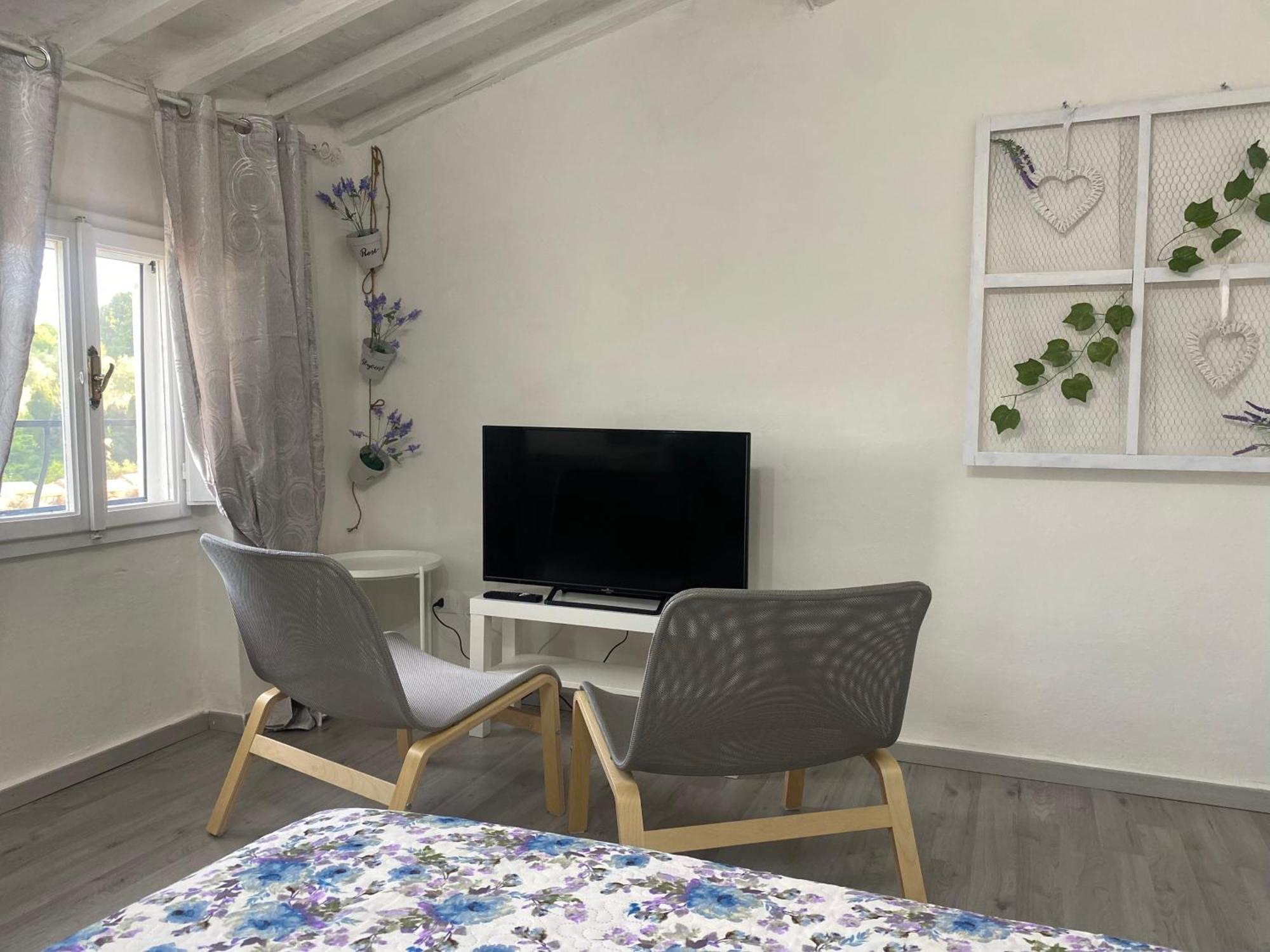 La Petite Maison Usigliano Eksteriør bilde